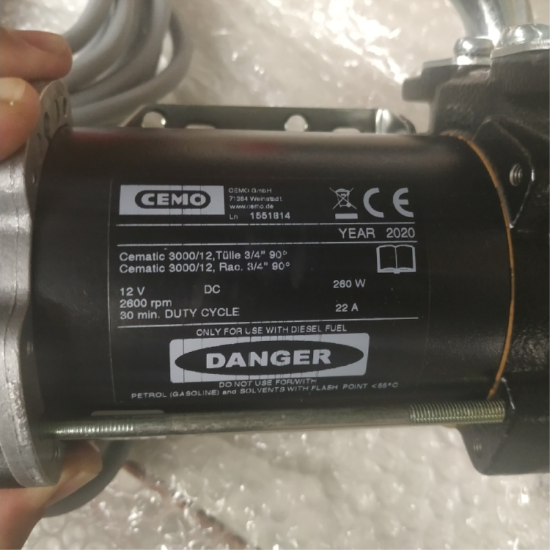 Bomba con Depósito de Combustile 12V 40L/MIN