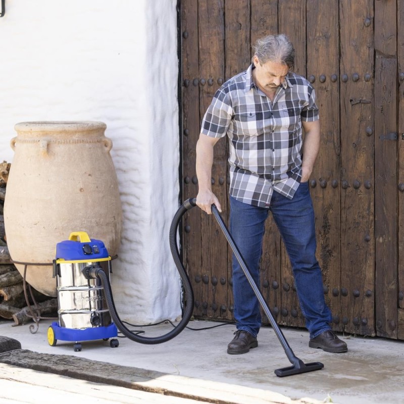 Aspirador con Cable Potente de 30L - Goodyear GY16VC Aspirador con Cable Potente de 30L - Goodyear GY16VC