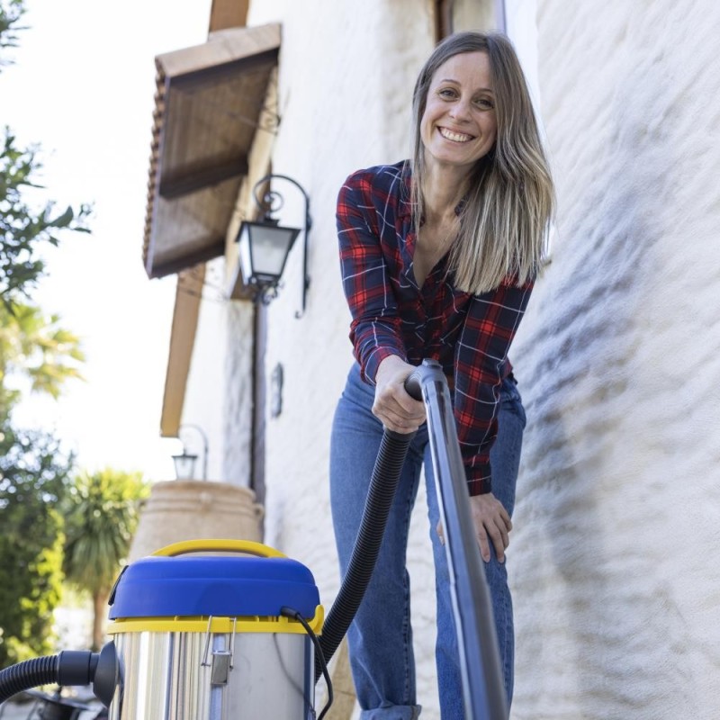 Aspirador para Sólidos y Líquidos de 20L - Goodyear GY12VC