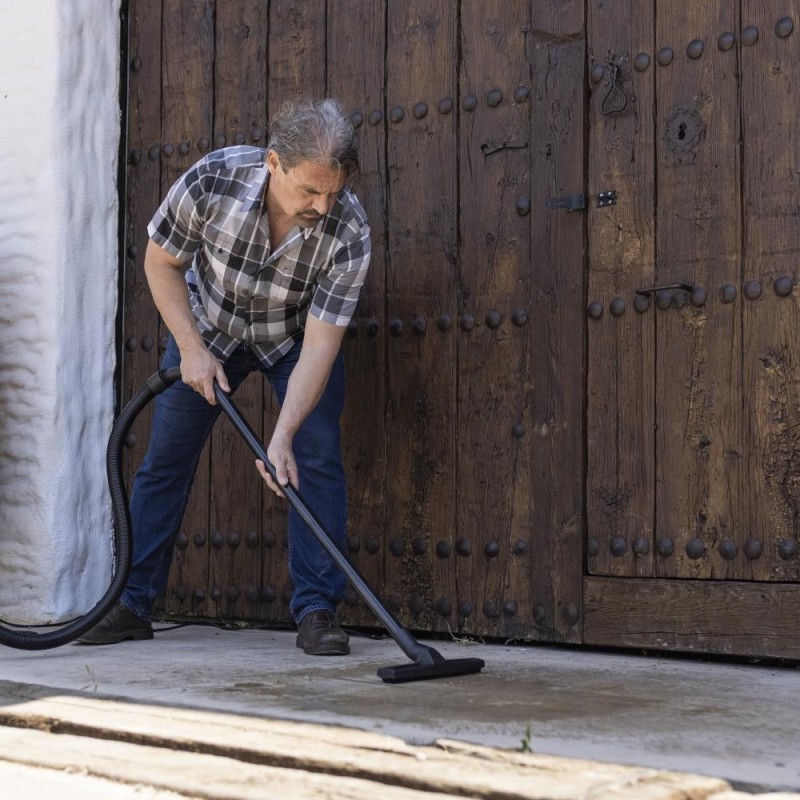 Aspirador con Cable Sin Bolsa de 10L - Goodyear GY10VC